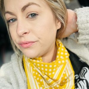 Meet your Posher, Amie